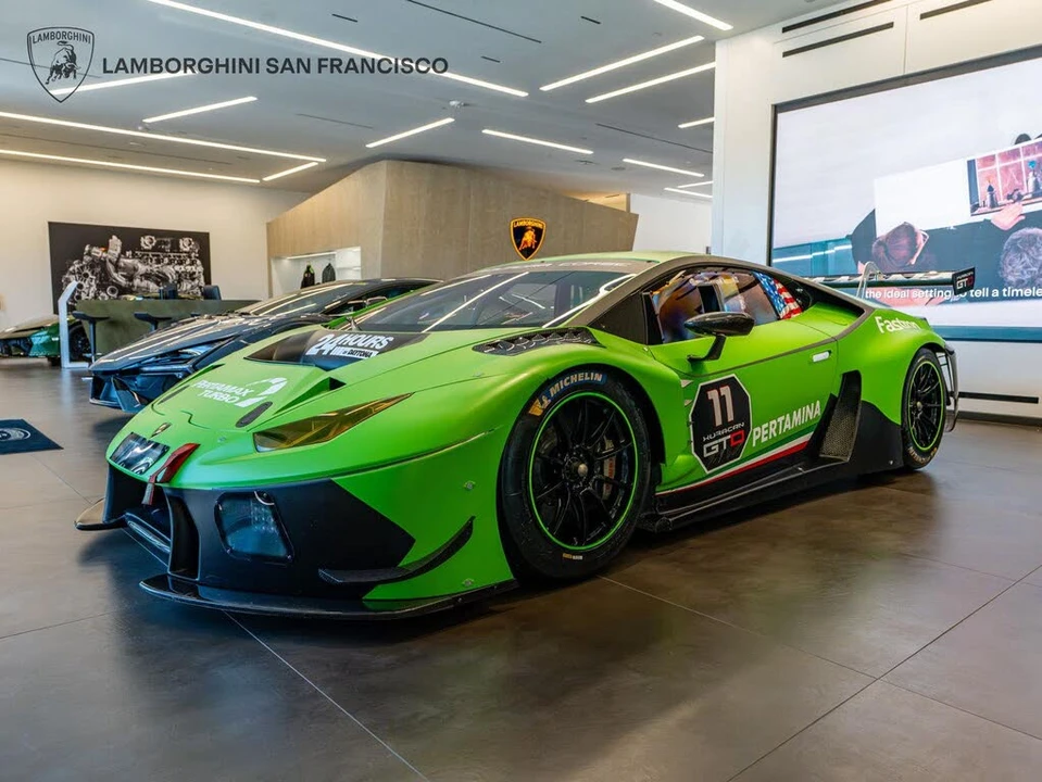 2017 Lamborghini Huracan - Image 3 of 31