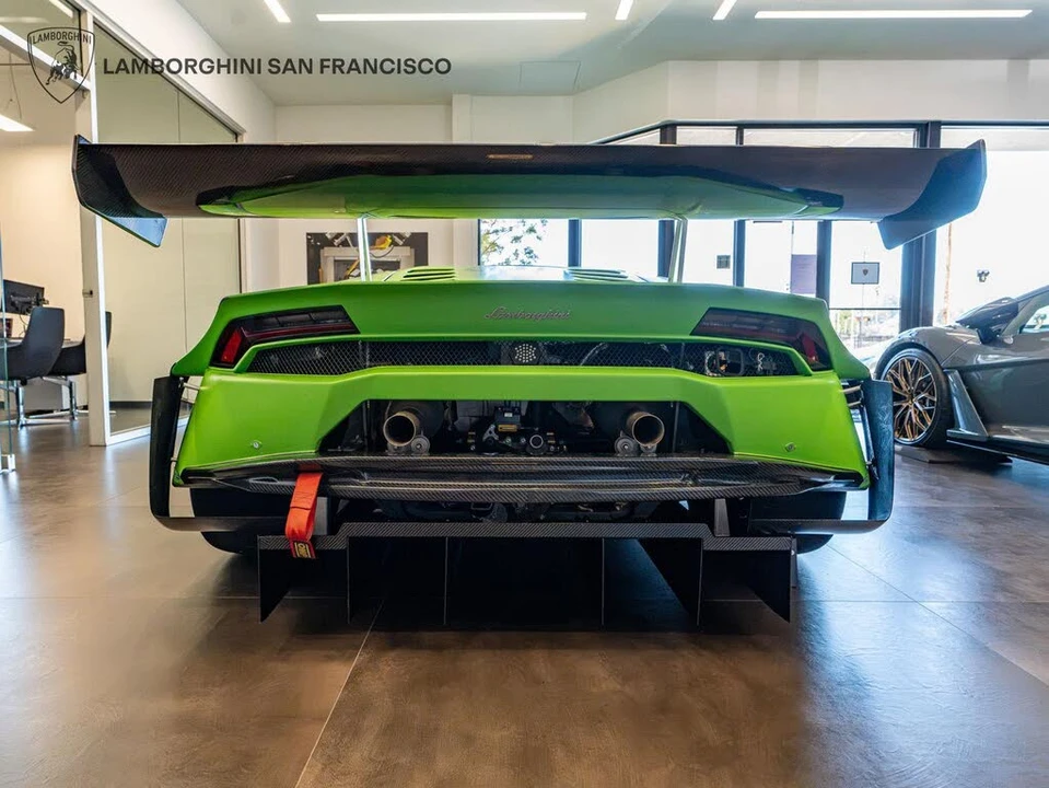 2017 Lamborghini Huracan - Image 7 of 31