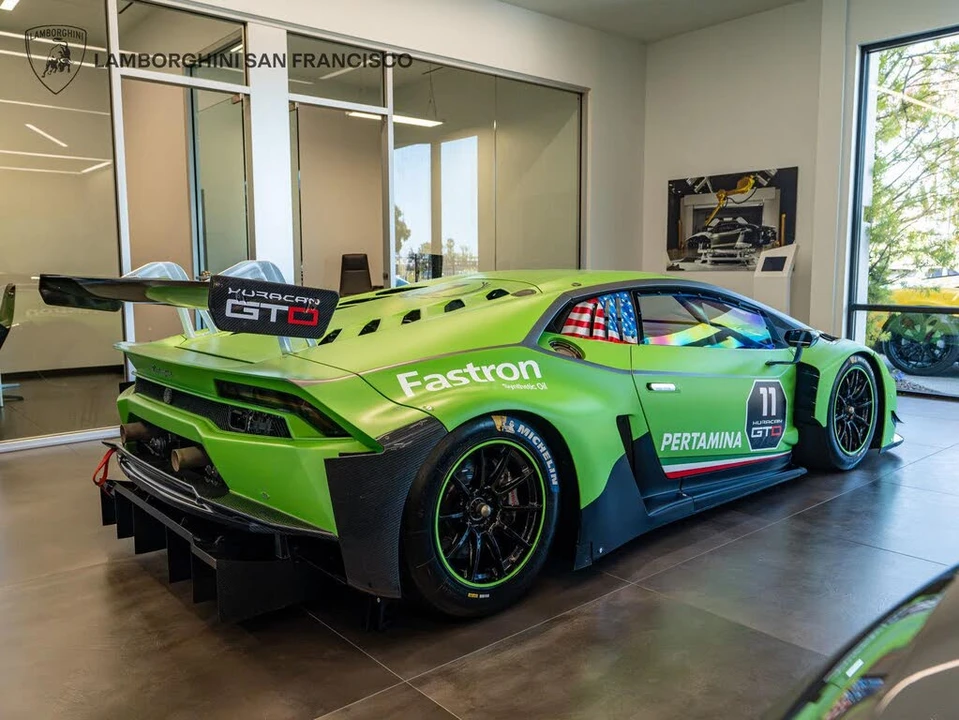 2017 Lamborghini Huracan - Image 6 of 31