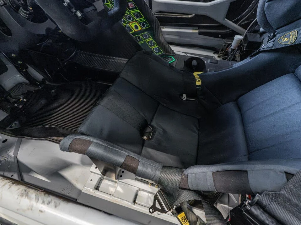 2017 Lamborghini Huracan - Image 29 of 31