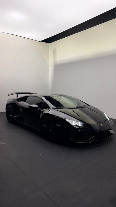 2017 Lamborghini Huracan - Image 16 of 31
