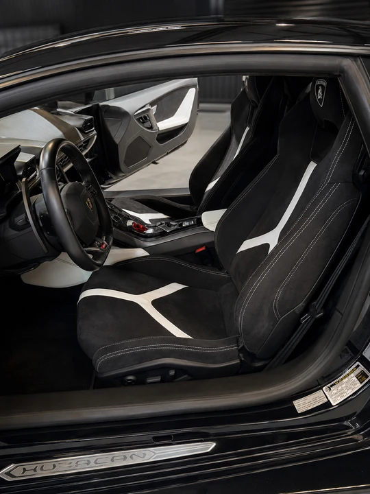 2017 Lamborghini Huracan - Image 28 of 31