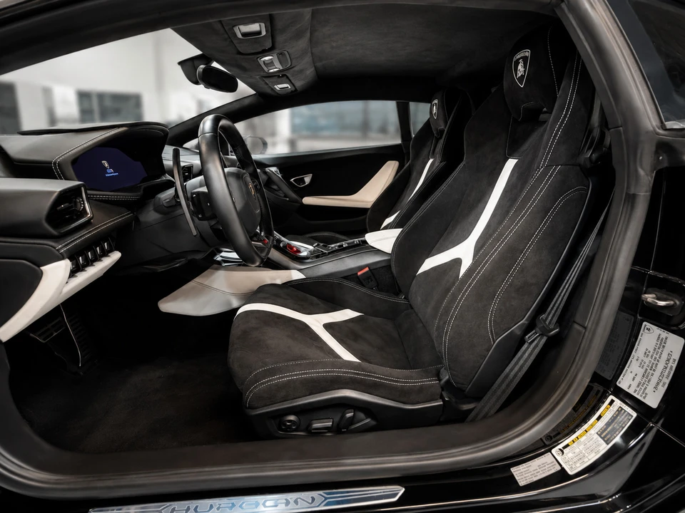 2017 Lamborghini Huracan - Image 31 of 31