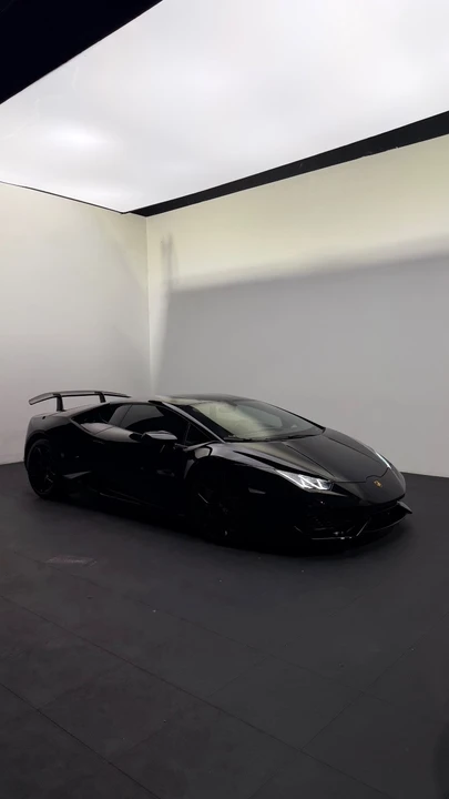 2017 Lamborghini Huracan - Image 15 of 31