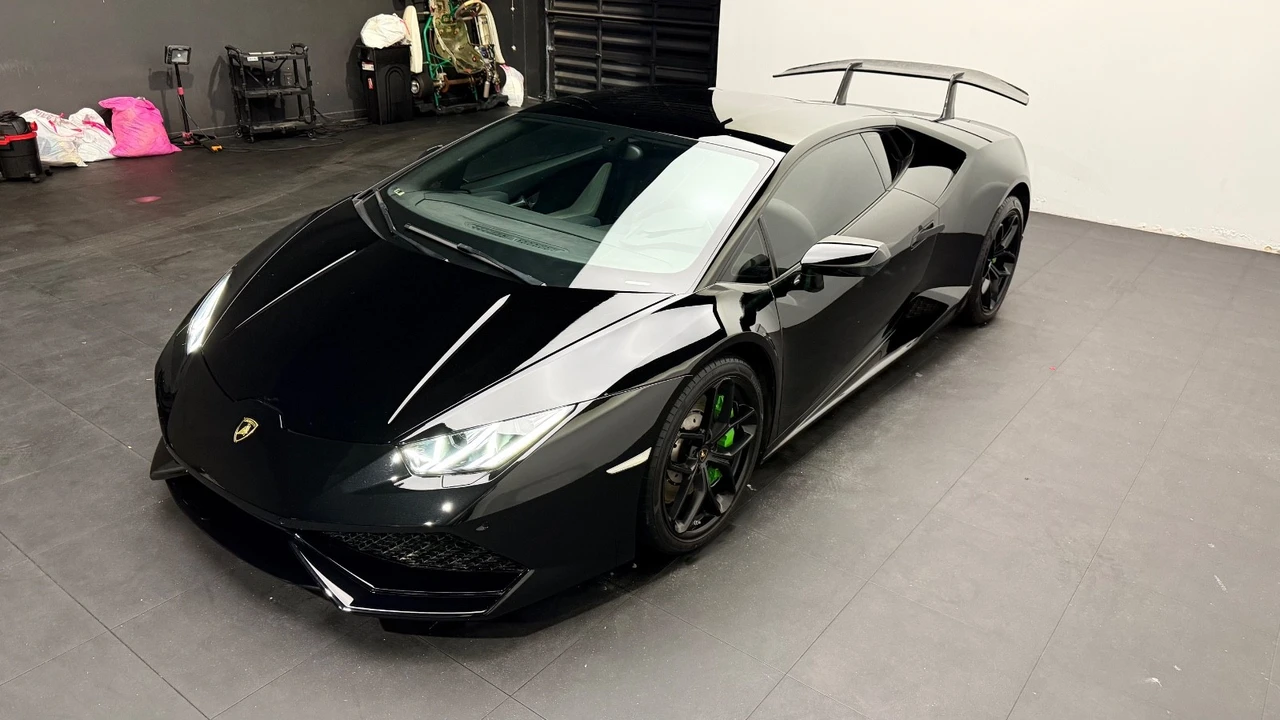 2017 Lamborghini Huracan - Image 19 of 31
