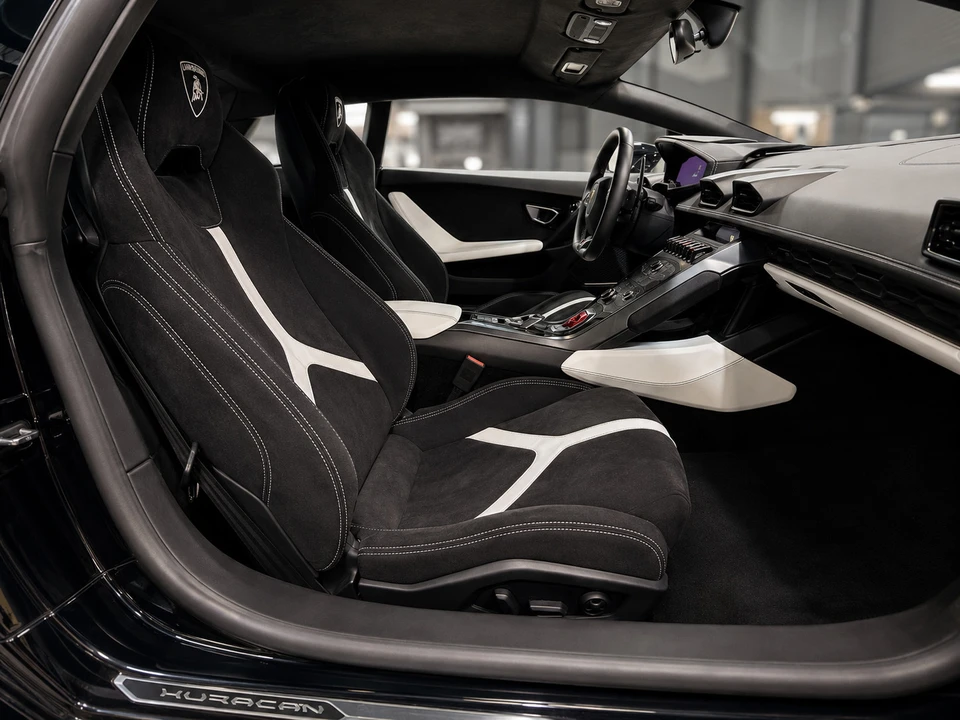 2017 Lamborghini Huracan - Image 30 of 31