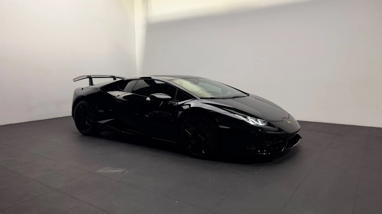 2017 Lamborghini Huracan - Image 13 of 31