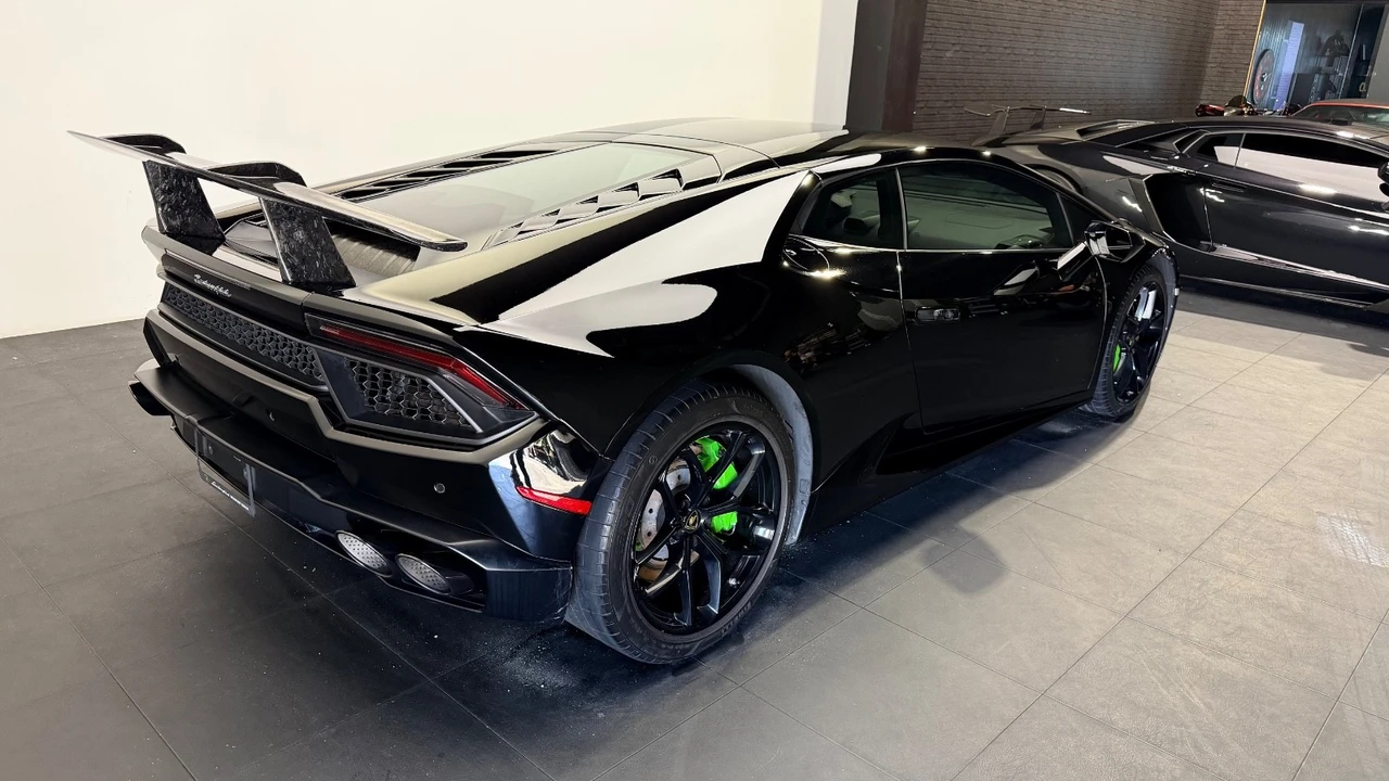 2017 Lamborghini Huracan - Image 6 of 31
