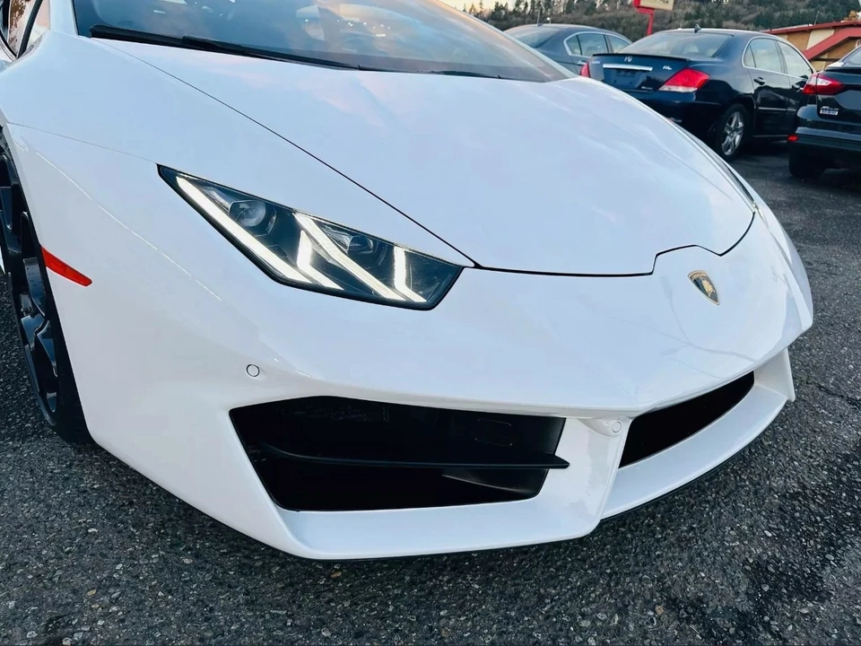 2017 Lamborghini Huracan - Image 3 of 19
