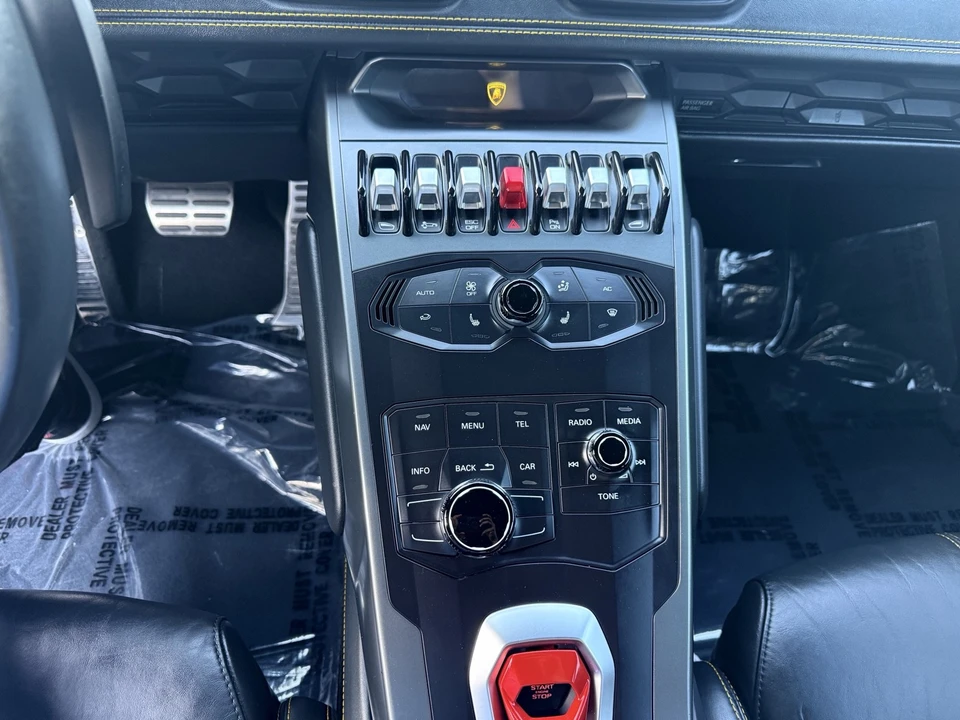 2017 Lamborghini Huracan - Image 17 of 19