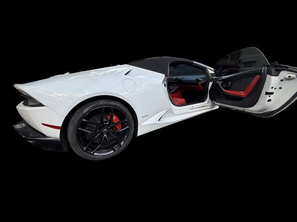 2017 Lamborghini Huracan - Image 12 of 17