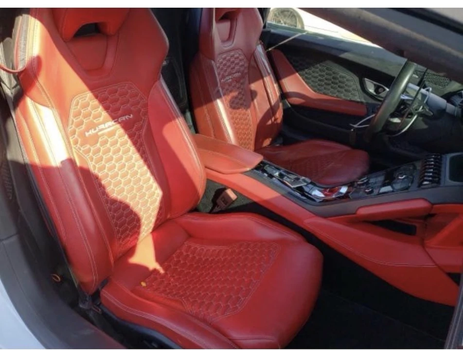 2017 Lamborghini Huracan - Image 14 of 17