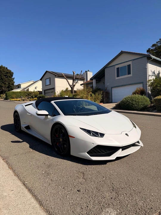 2017 Lamborghini Huracan - Image 3 of 14