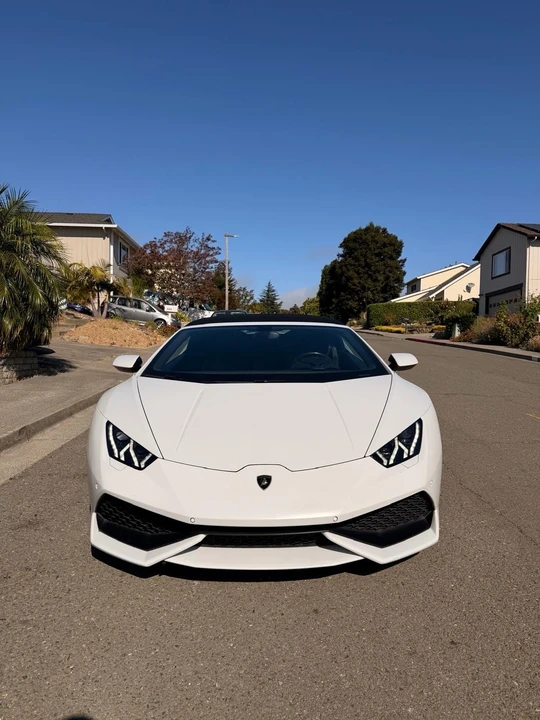 2017 Lamborghini Huracan - Image 2 of 14