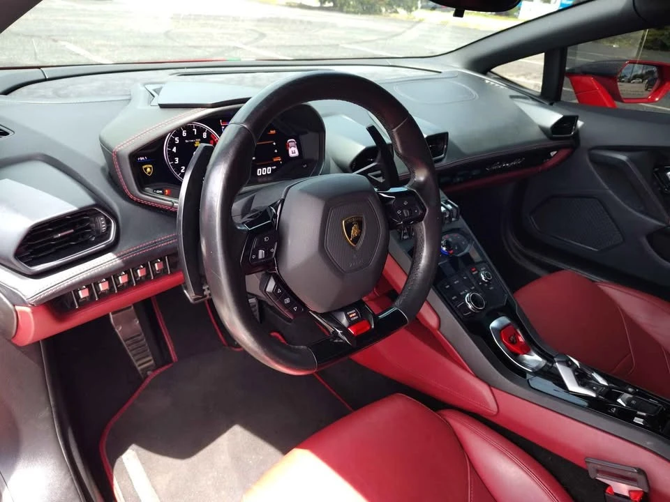 2017 Lamborghini Huracan - Image 10 of 18