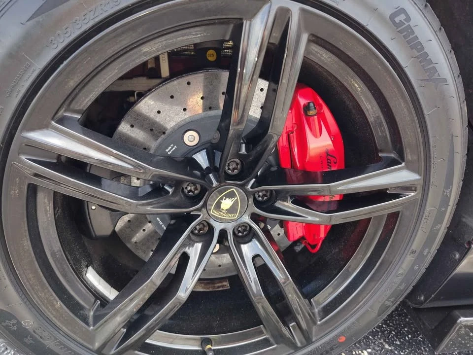 2017 Lamborghini Huracan - Image 14 of 18