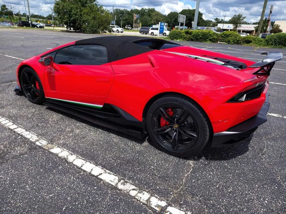 2017 Lamborghini Huracan - Image 2 of 18