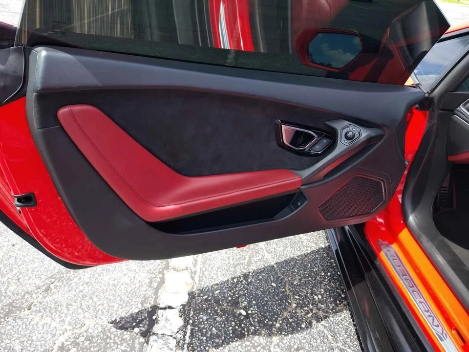 2017 Lamborghini Huracan - Image 11 of 18