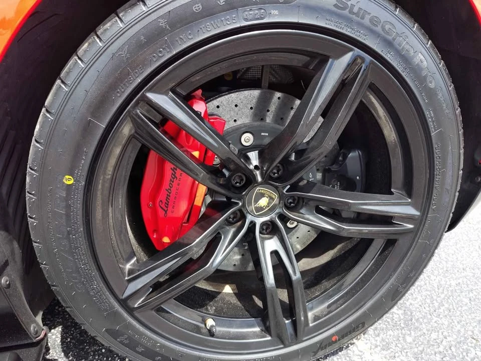 2017 Lamborghini Huracan - Image 15 of 18