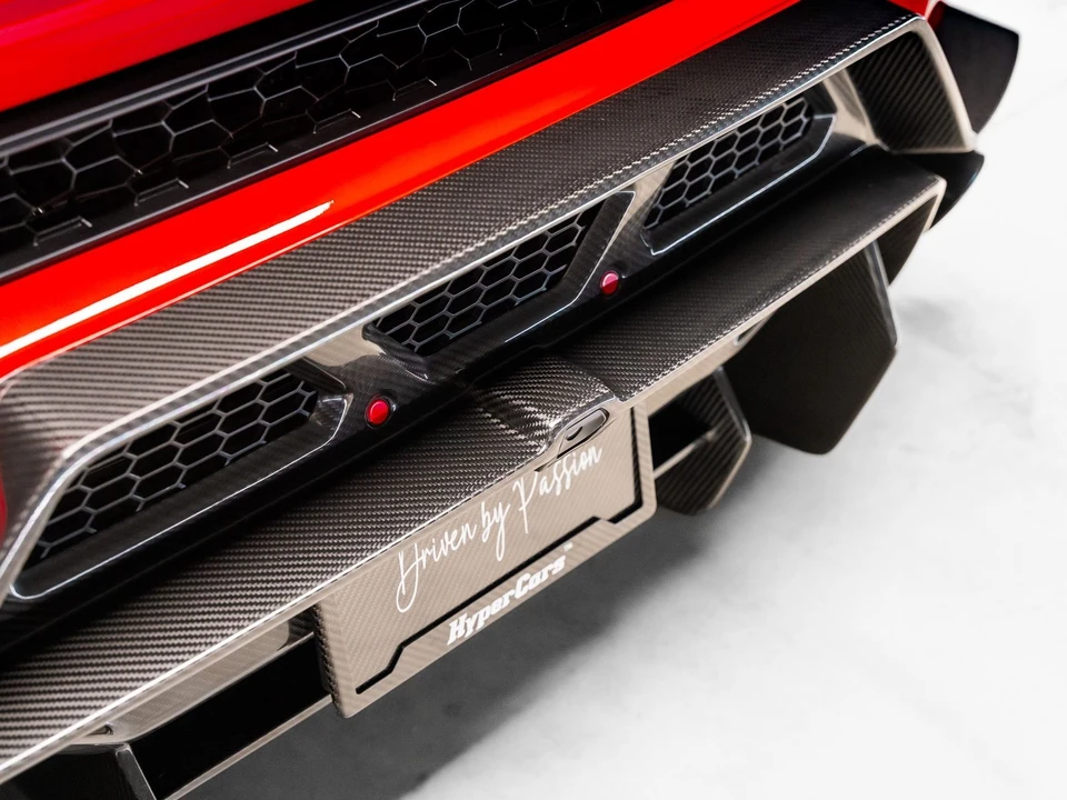 2017 Lamborghini Huracan - Image 2 of 31