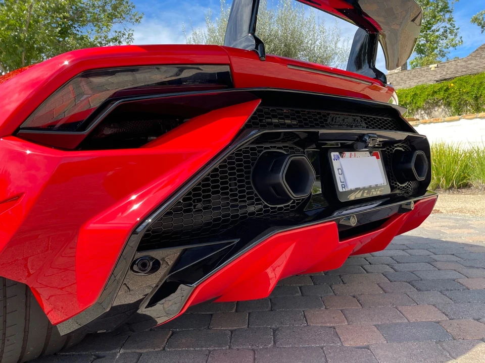 2017 Lamborghini Huracan - Image 18 of 21