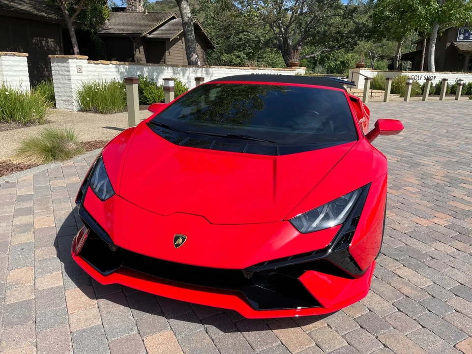 2017 Lamborghini Huracan - Image 8 of 21