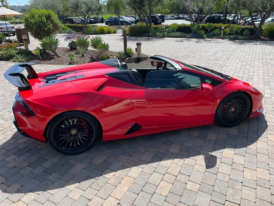2017 Lamborghini Huracan - Image 10 of 21