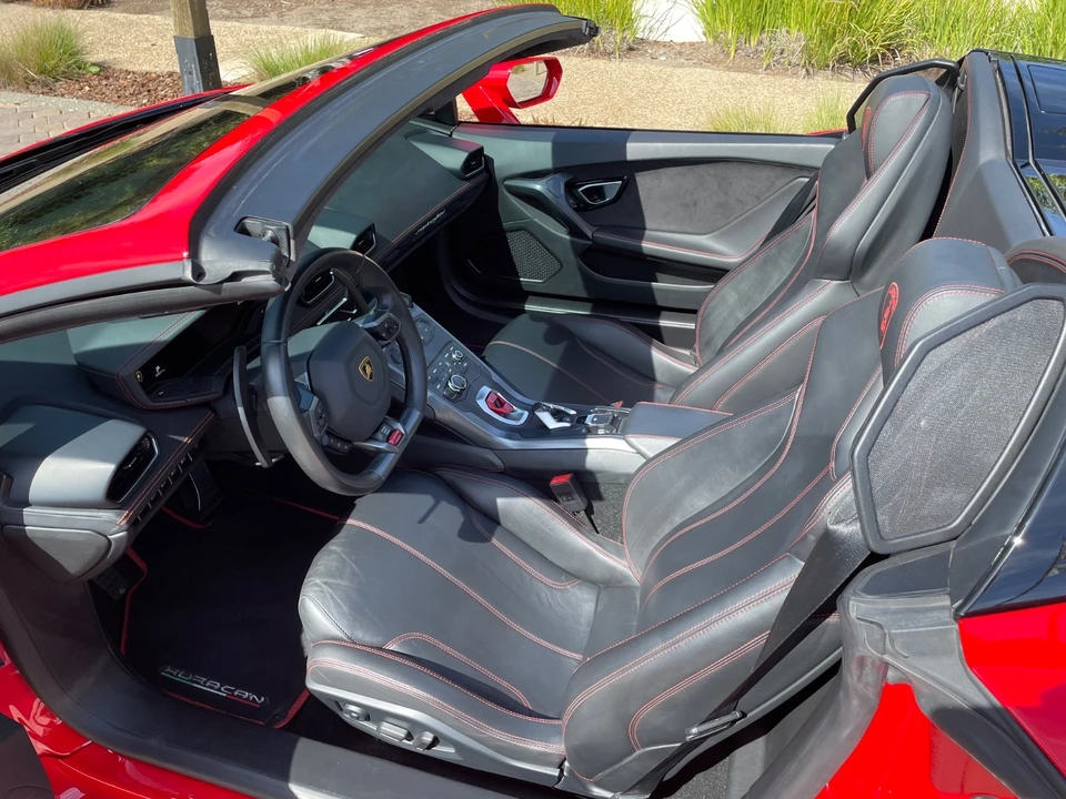 2017 Lamborghini Huracan - Image 12 of 21