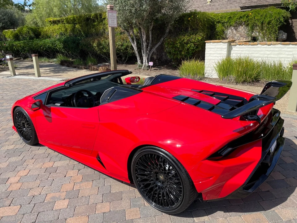 2017 Lamborghini Huracan - Image 2 of 21