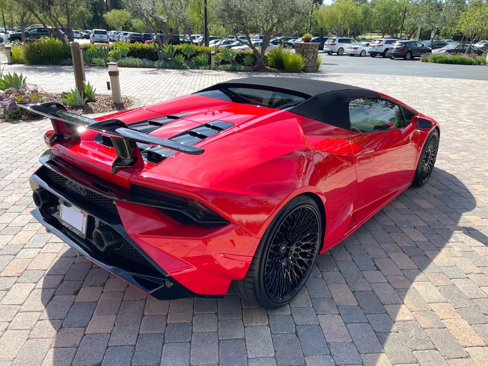 2017 Lamborghini Huracan - Image 6 of 21