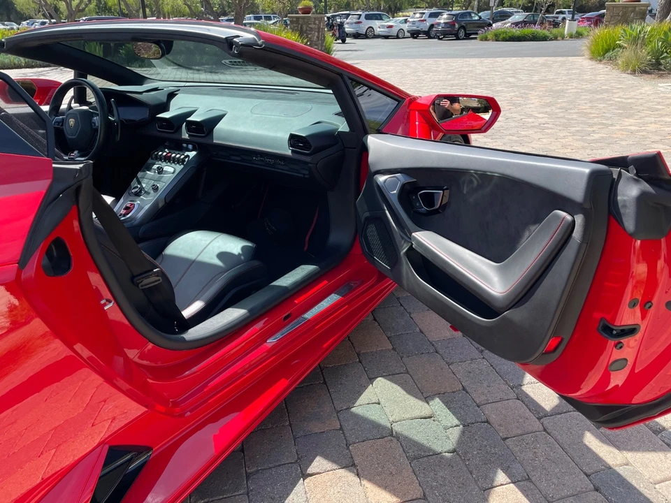 2017 Lamborghini Huracan - Image 15 of 21