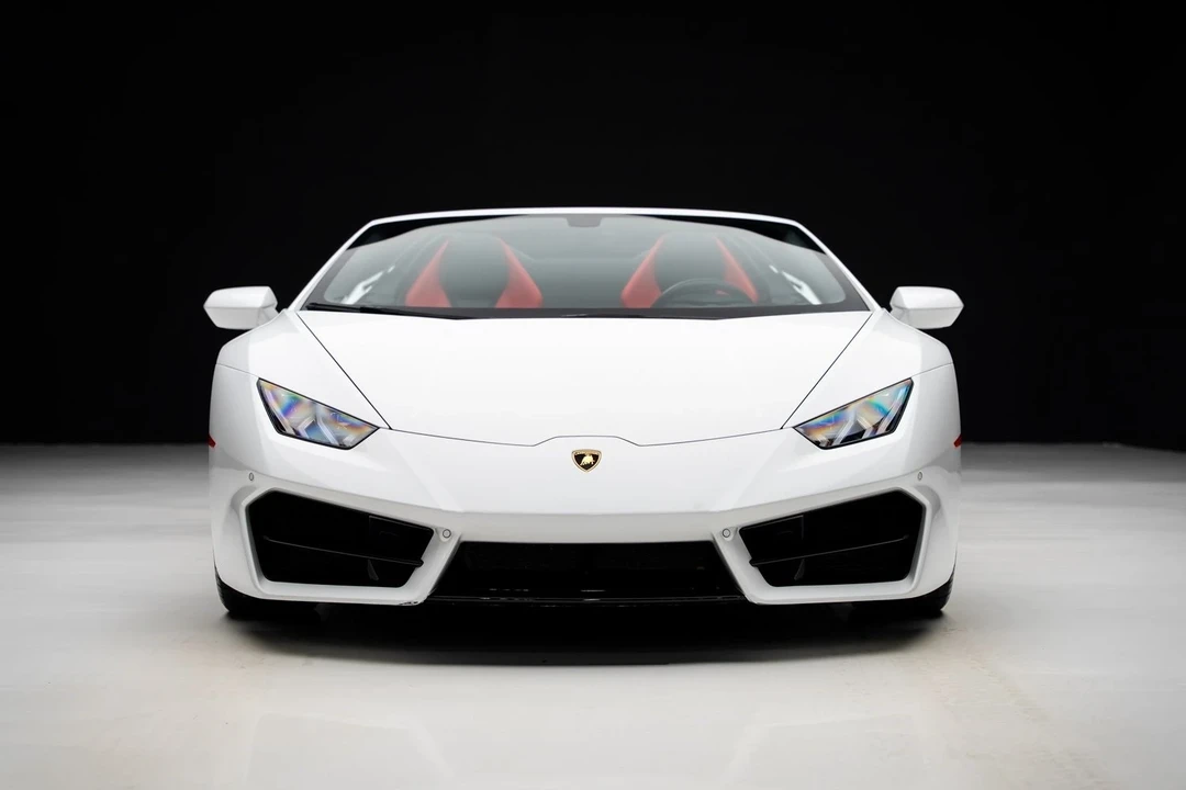 2017 Lamborghini Huracan - Image 9 of 12