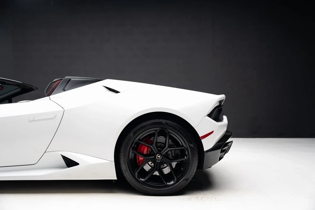 2017 Lamborghini Huracan - Image 21 of 21