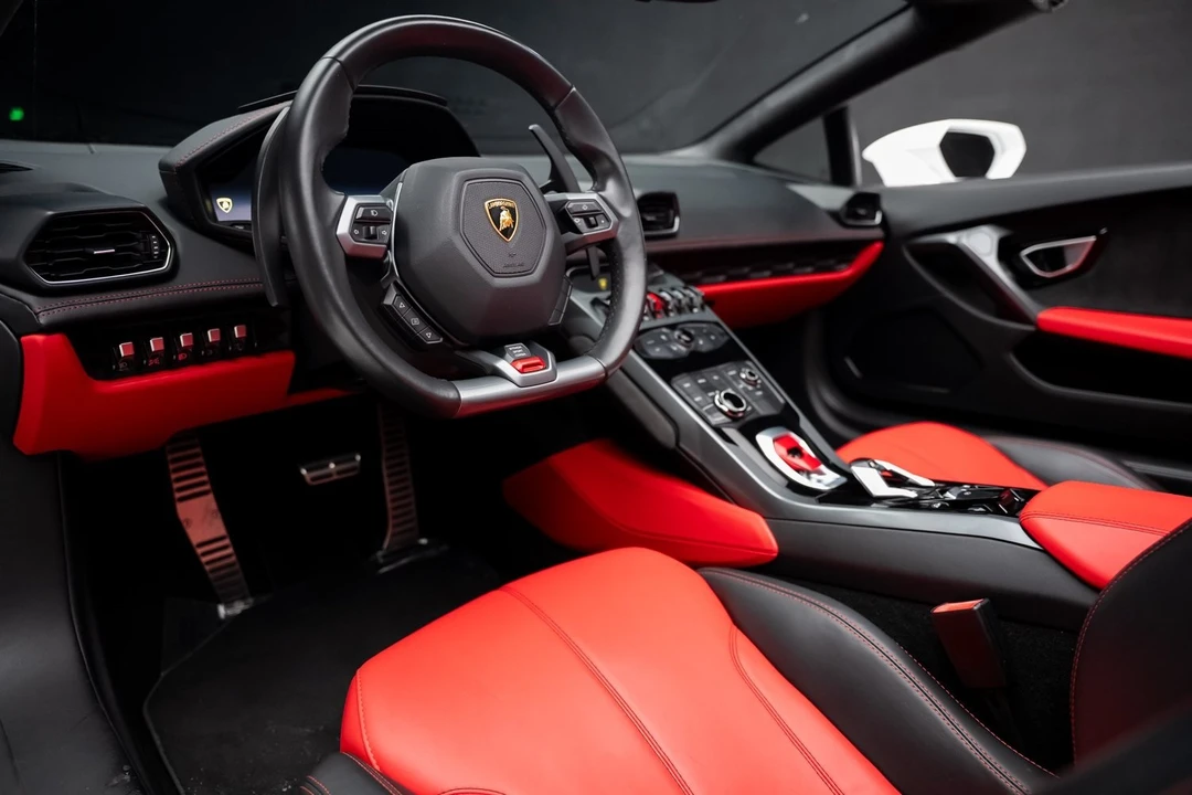 2017 Lamborghini Huracan LP610-4 - Image 2 of 12