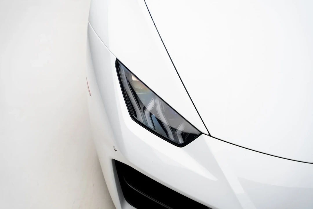 2017 Lamborghini Huracan - Image 13 of 21