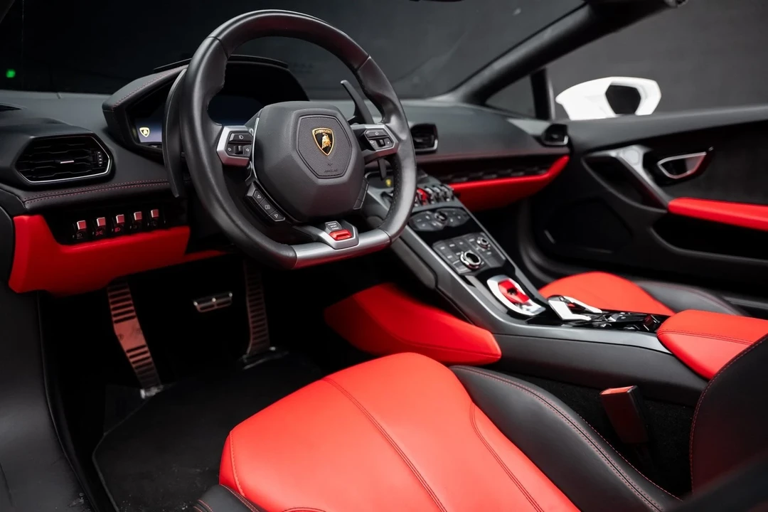 2017 Lamborghini Huracan - Image 2 of 12