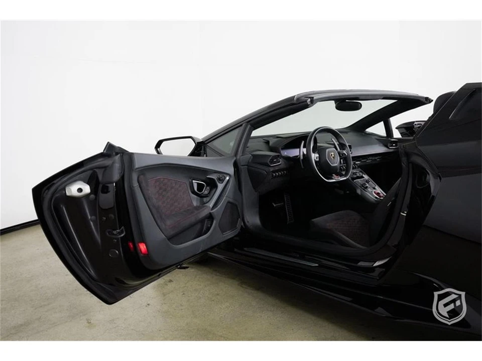 2017 Lamborghini Huracan - Image 22 of 31