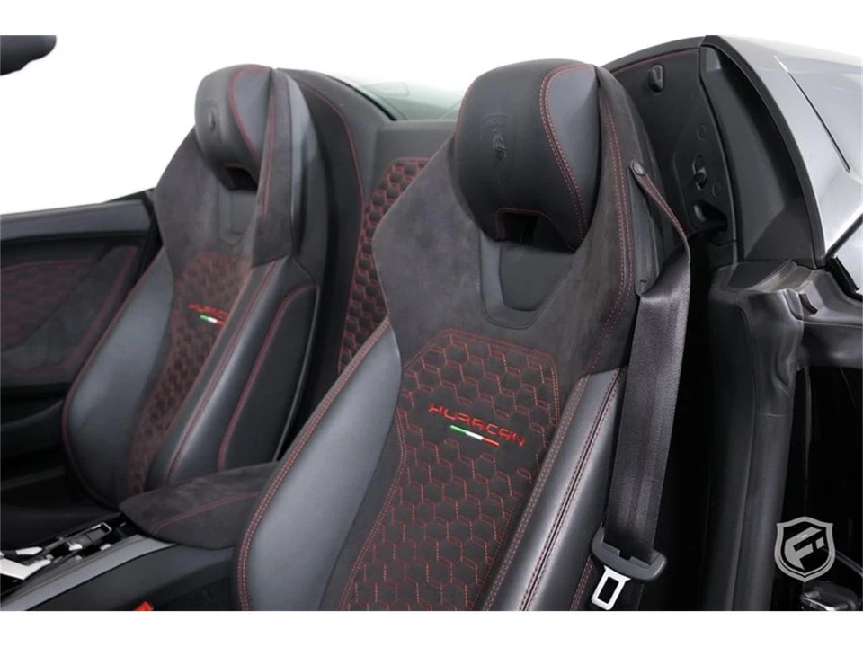 2017 Lamborghini Huracan - Image 28 of 31