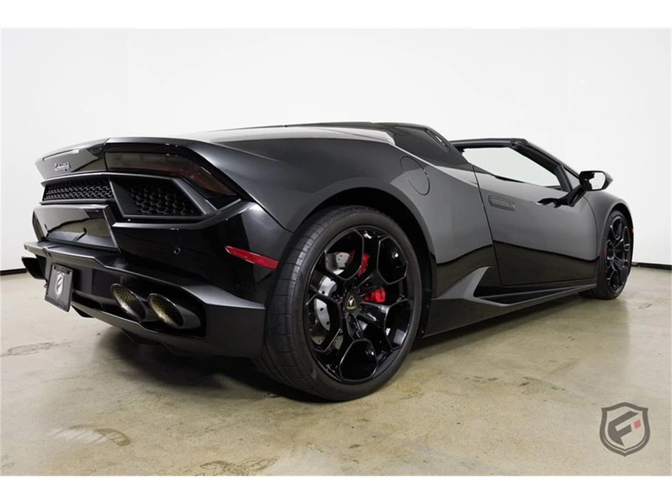 2017 Lamborghini Huracan - Image 19 of 31