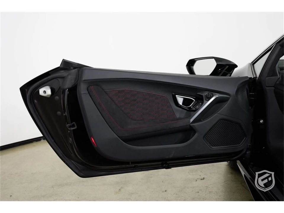 2017 Lamborghini Huracan - Image 24 of 31