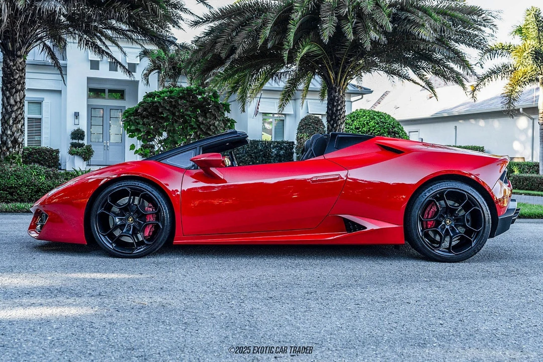 2017 Lamborghini Huracan - Image 13 of 17