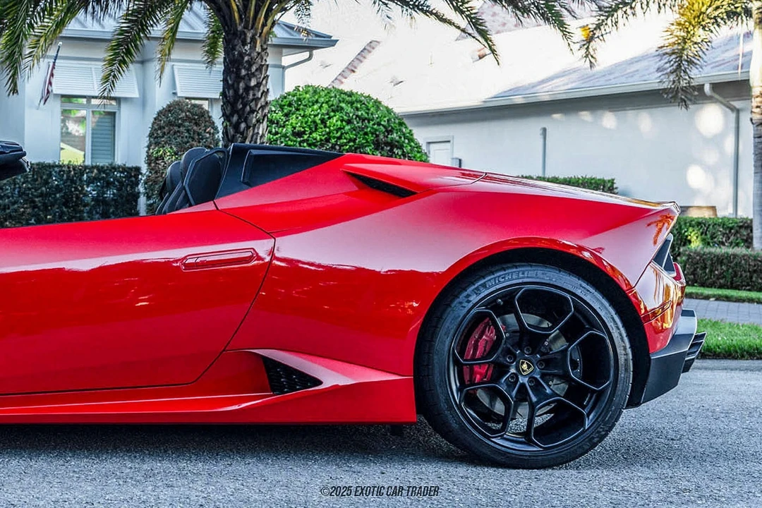 2017 Lamborghini Huracan - Image 12 of 17