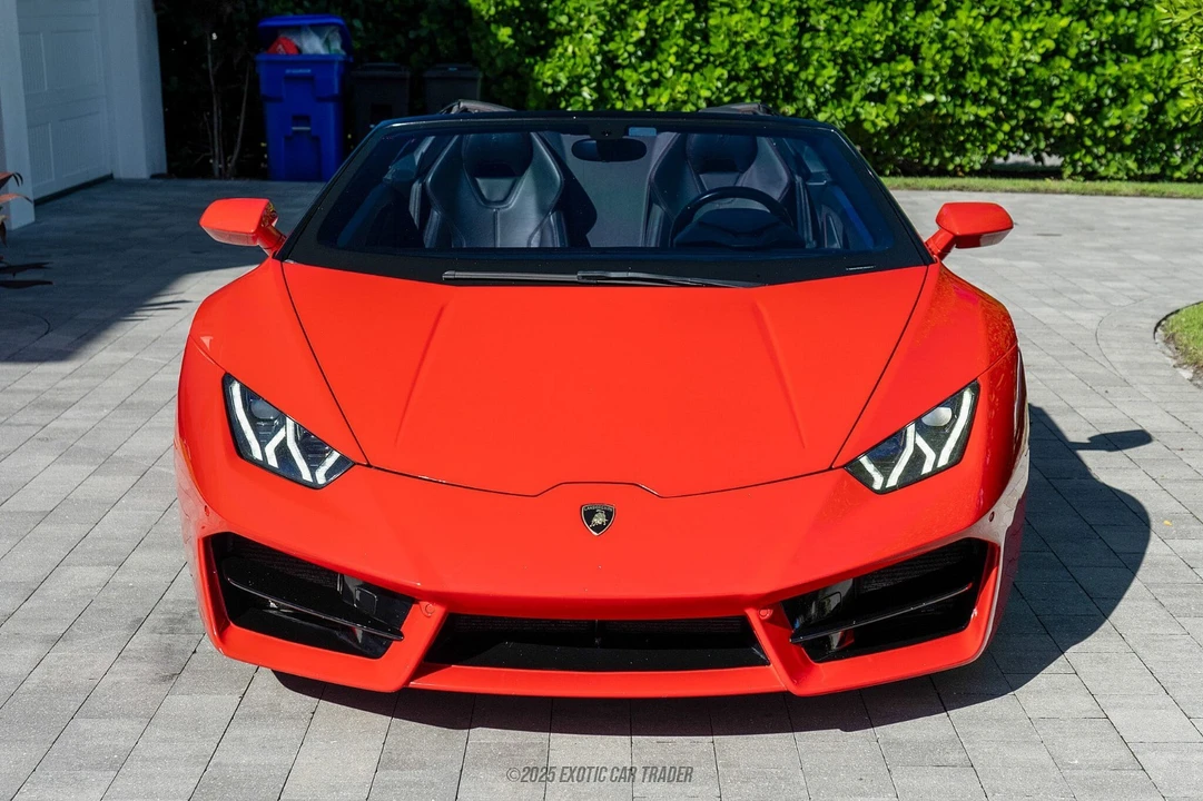 2017 Lamborghini Huracan - Image 2 of 17