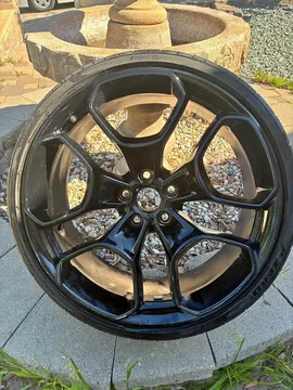 2017 Lamborghini Hurricane Front Wheel/Tire