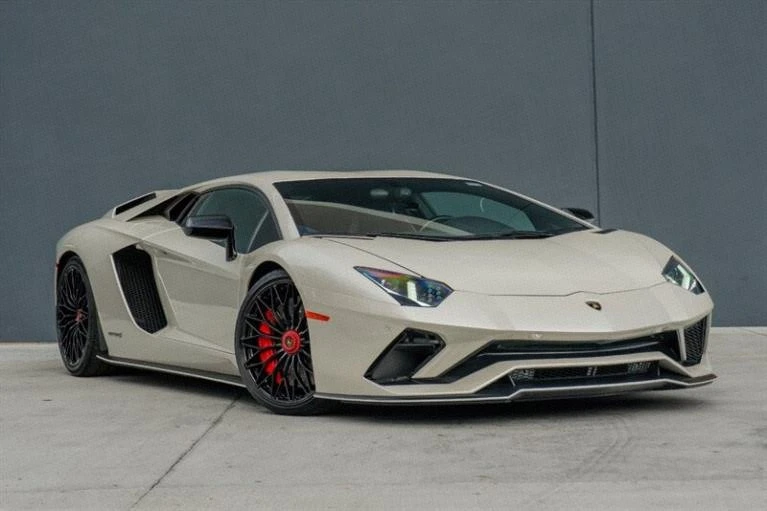 2017 Lamborghini Aventador - Image 2 of 20