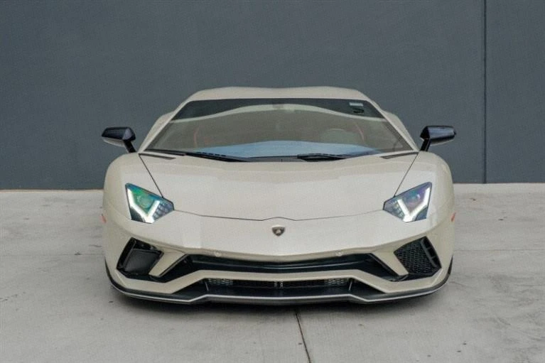 2017 Lamborghini Aventador - Image 3 of 20