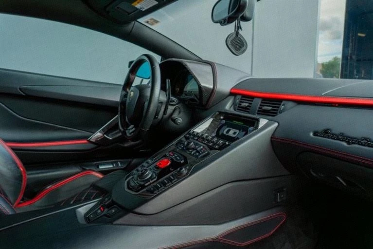 2017 Lamborghini Aventador - Image 20 of 20