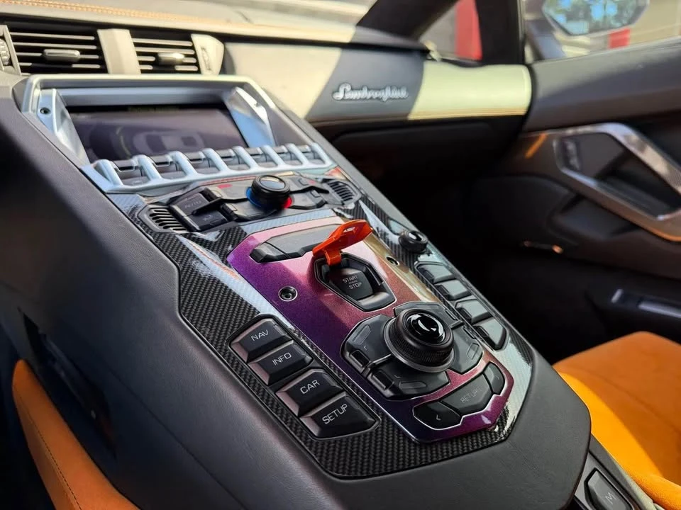 2017 Lamborghini Aventador LP700-4 - Image 9 of 13