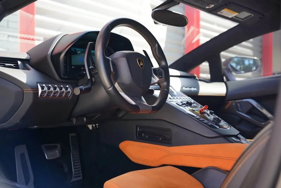 2017 Lamborghini Aventador LP700-4 - Image 6 of 13