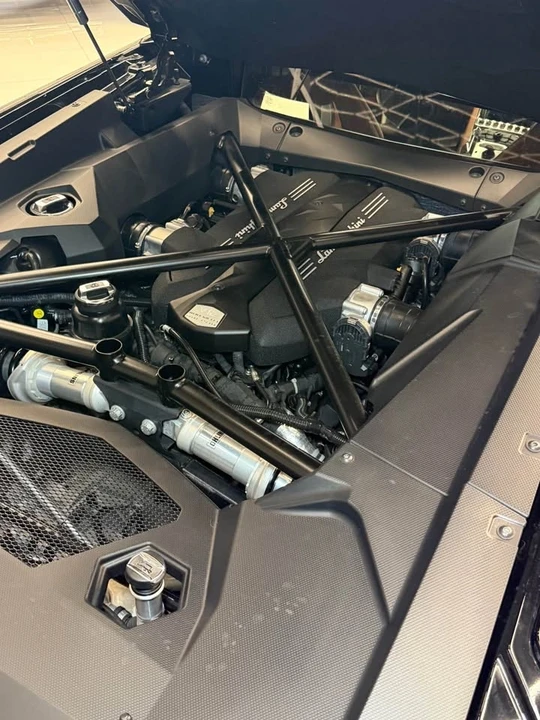 2017 Lamborghini Aventador LP700-4 - Image 19 of 20